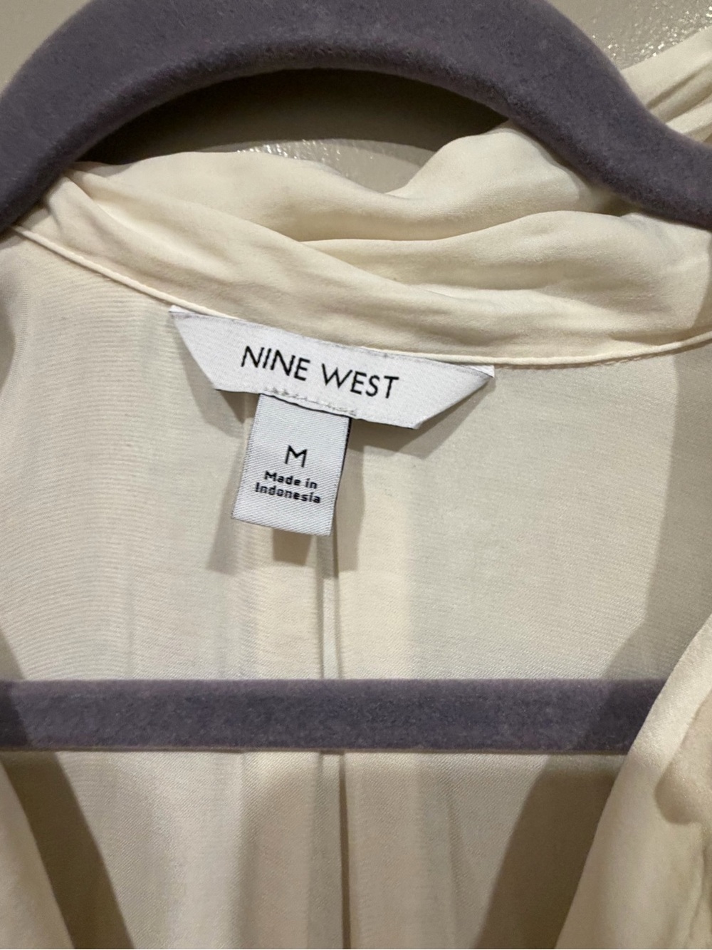 Nine West Ivory Button-Front Cap Sleeve Blouse - Picture 2 of 3